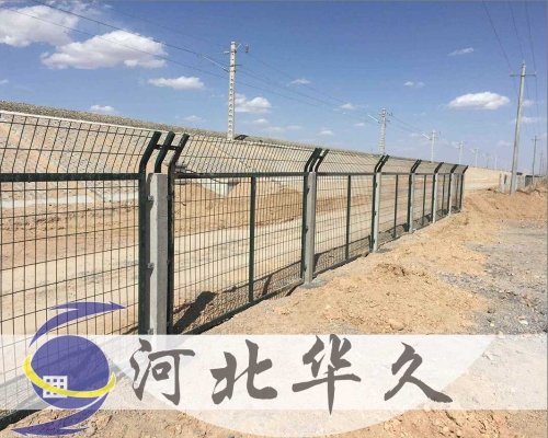 铁路护栏