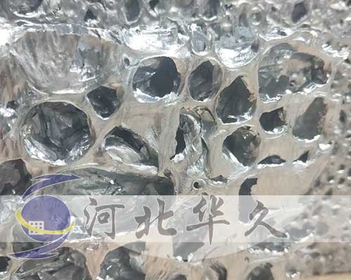 大孔径泡沫铝
