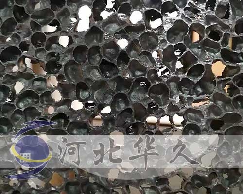 中孔径泡沫铝